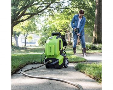 Greenworks Cleaning the Sidewalk Greenworks Cleaning the Sidewalk
